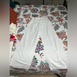 White linen wide leg pant with soft elastic waist, can be worn up or folded down
